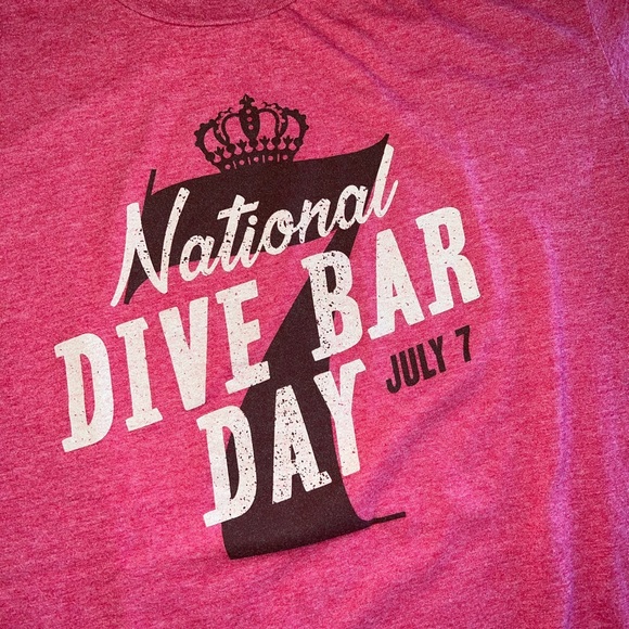 Seagram’s 7 Dive Bar Day graphic tee. Red. SZ. XL - Picture 2 of 4